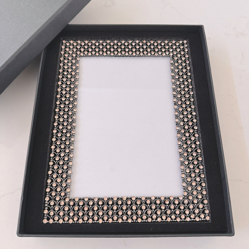 Metal and Rhinestones Photo Frame - Picture 7 of 8